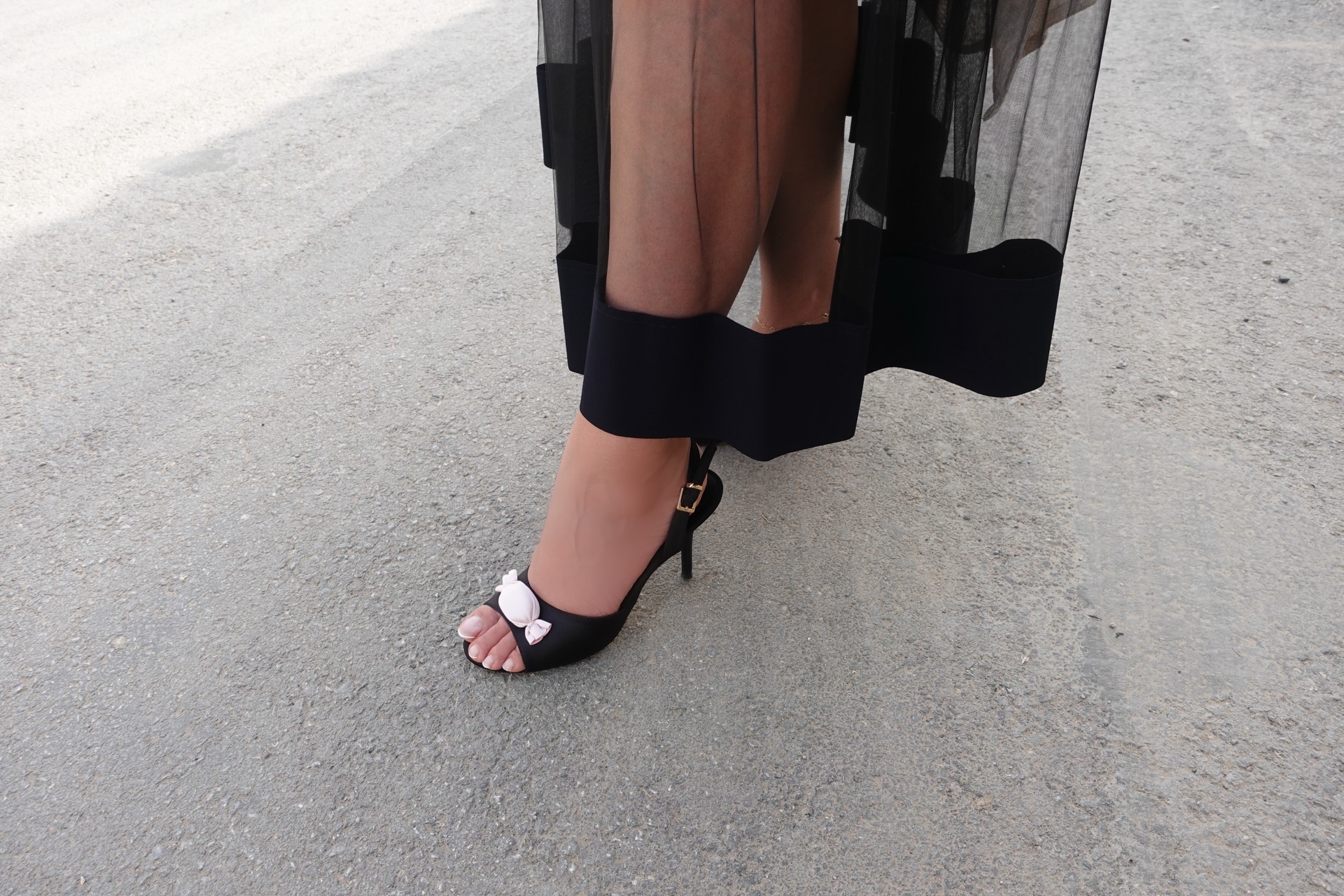 Luna Sandal Black and Pink