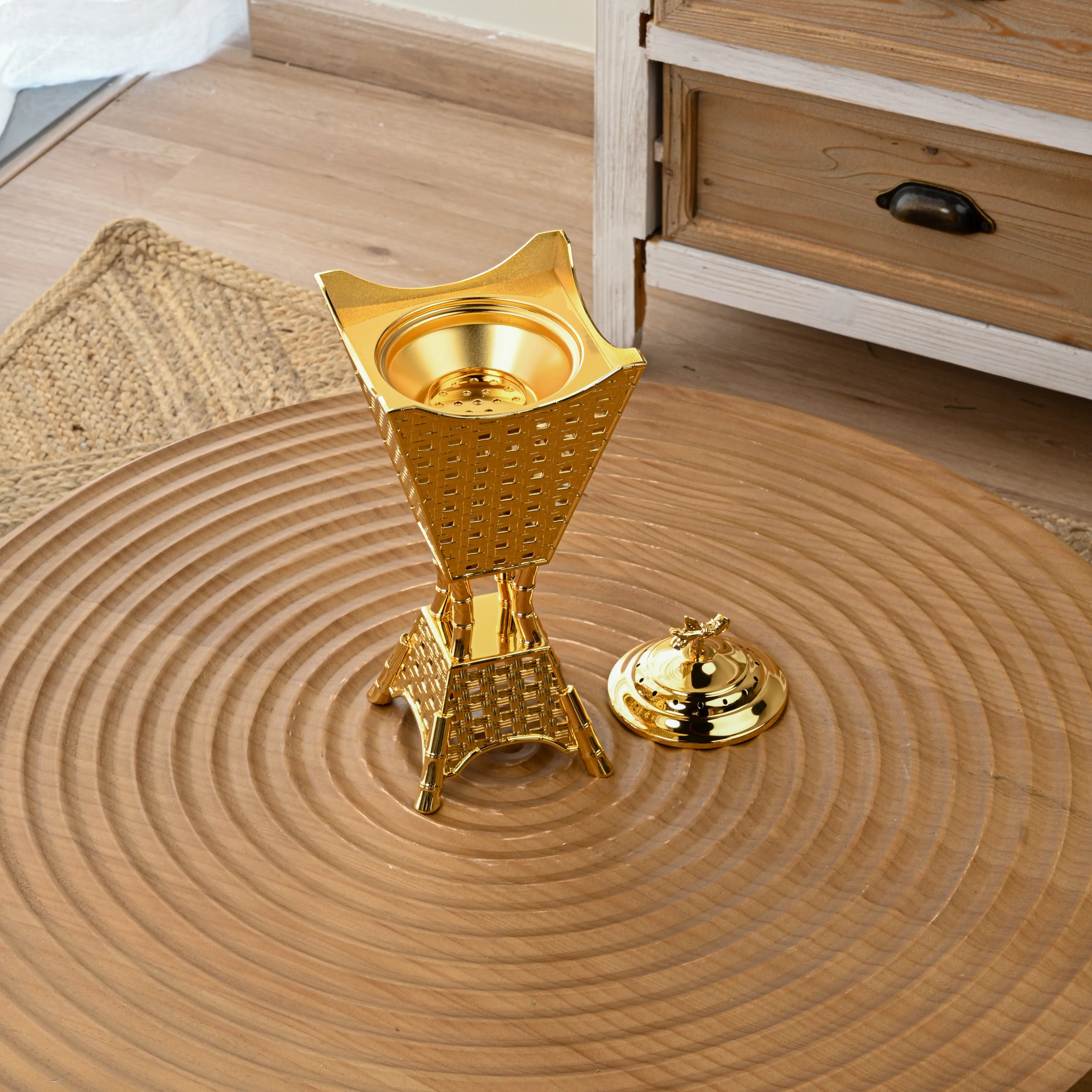  مبخرة سكوالو ذهبية أعمدة بتصميم بامبو 