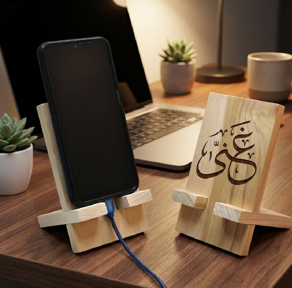 ستاند جوال خشب مع فتحة سلك شاحن
