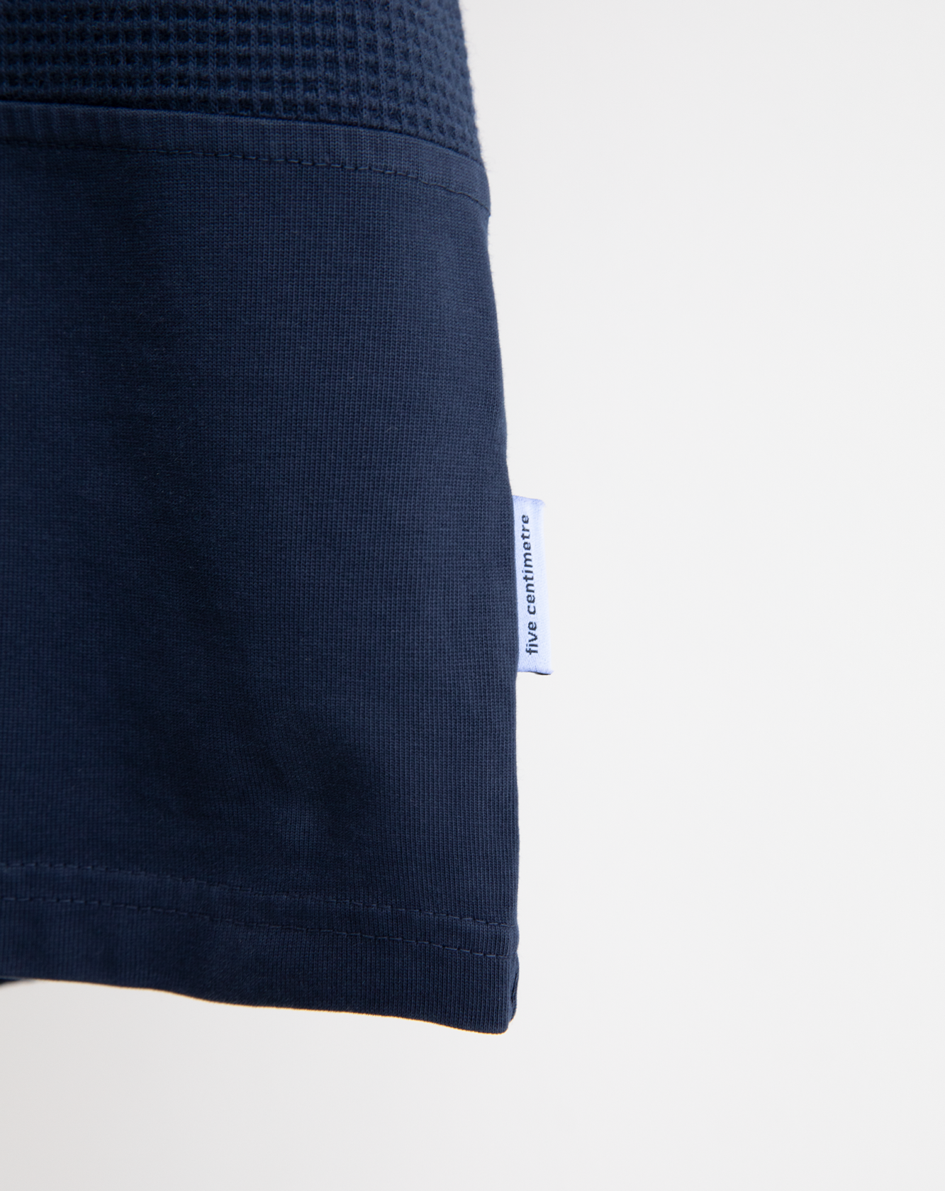 five cm t-shirt