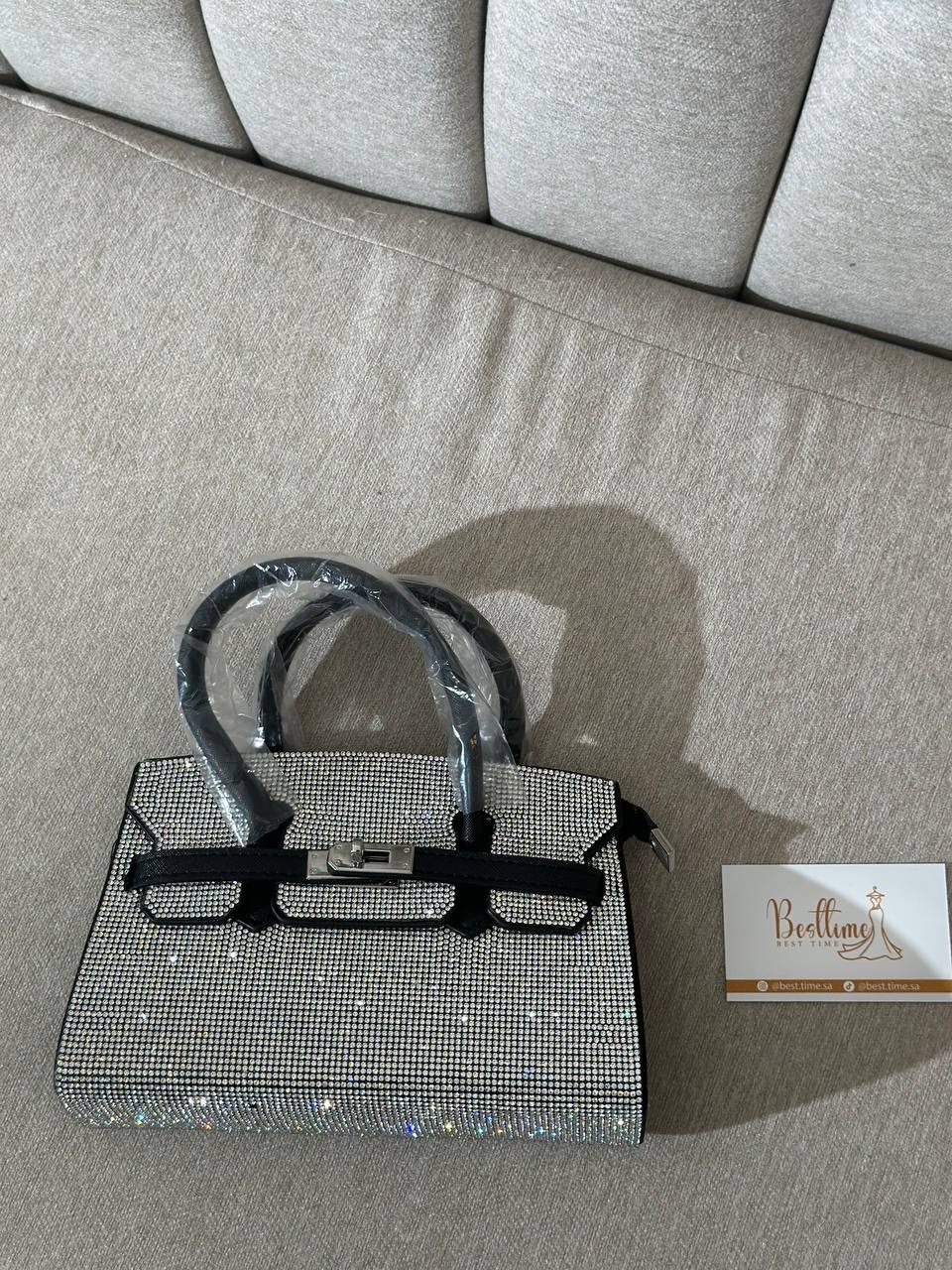  شنطة راقي اسود مع فضي 