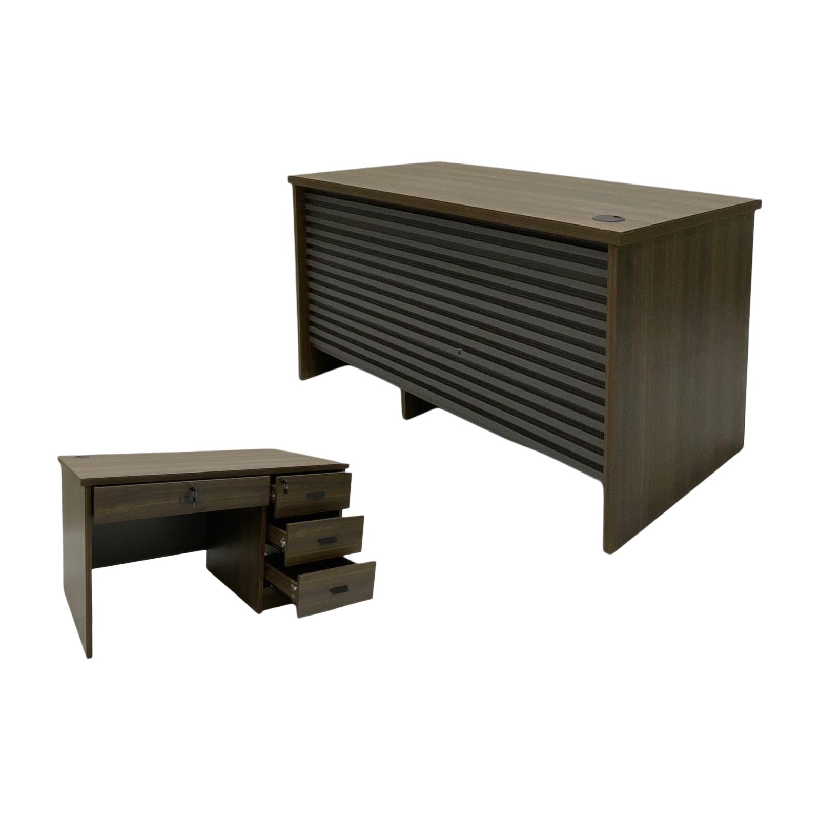  120 cm dark brown and black work desk by Lamsat Furniture 