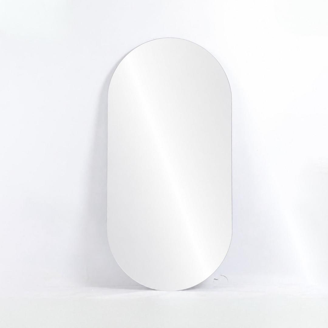  مرآة طويلة بتصميم مقوس أنيق وعصري 