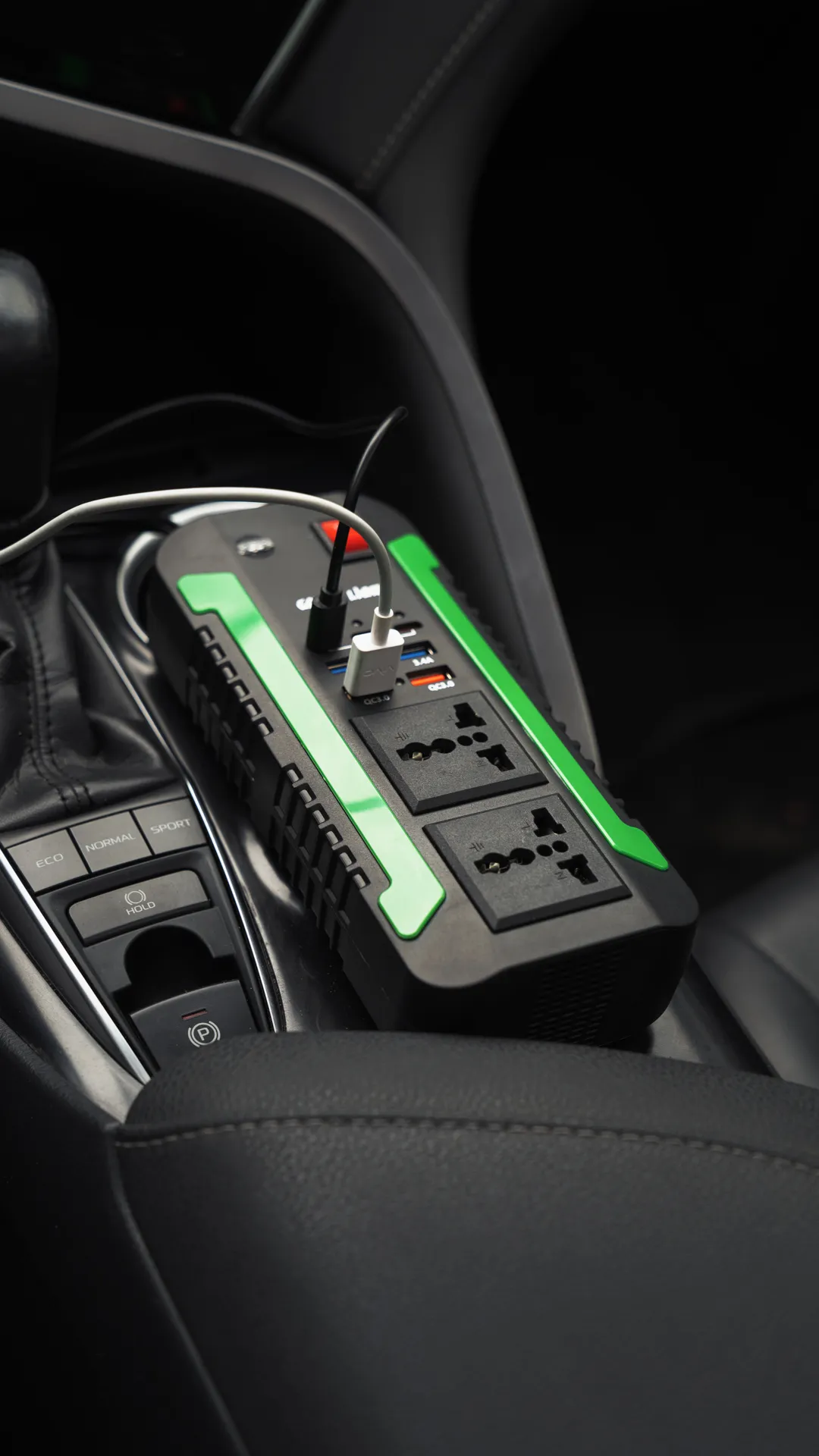 Green Lion Spark 300 Power Inverter - Black