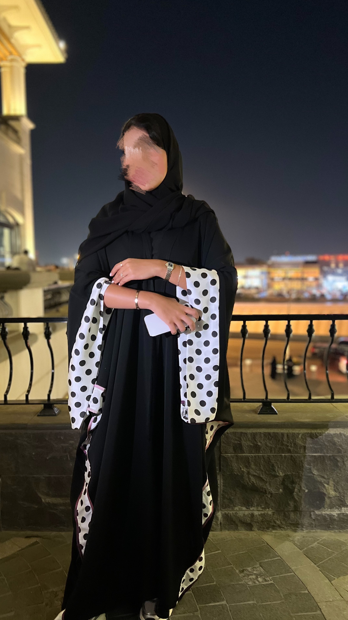 Polka dots 🖤🤍