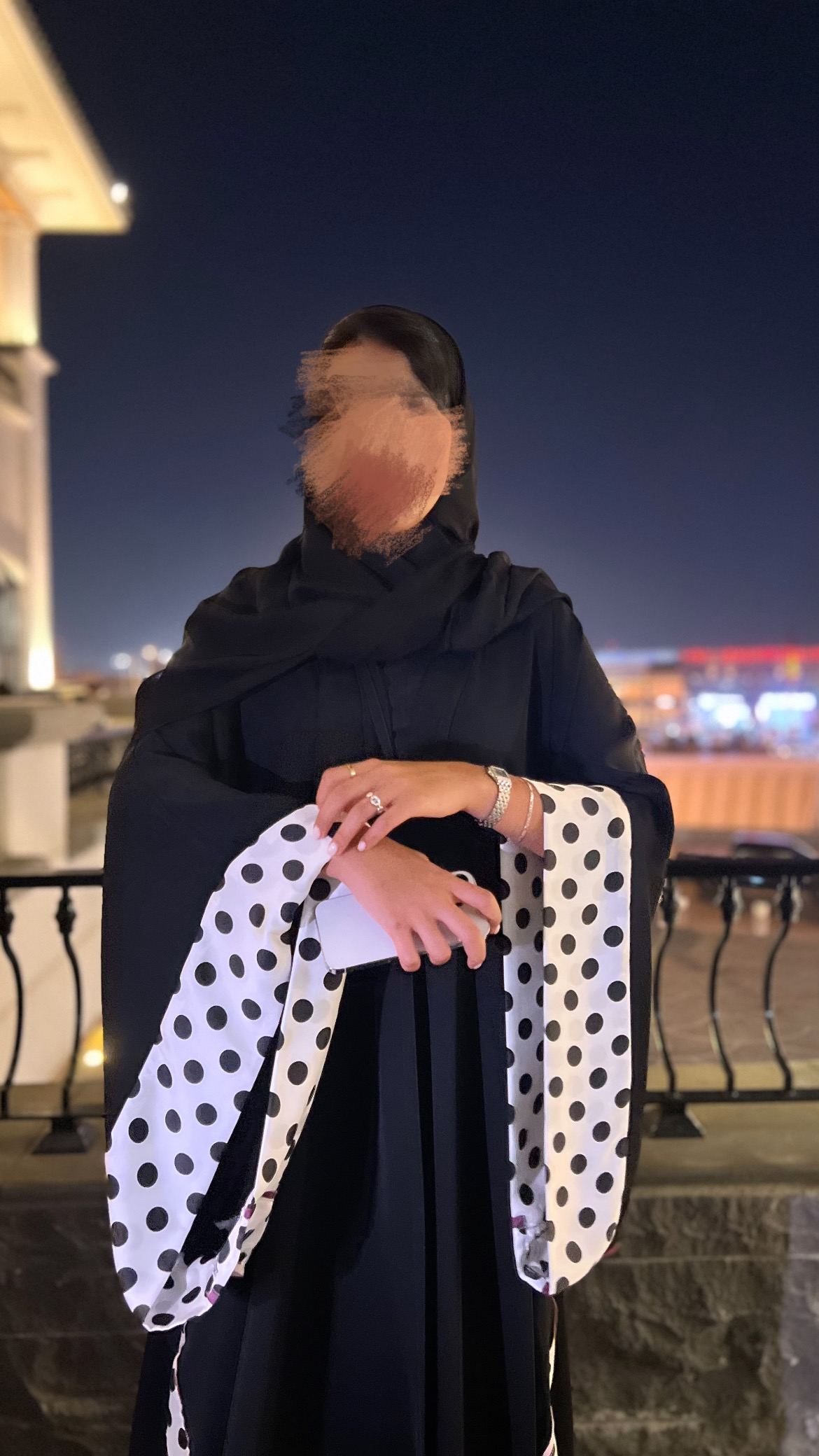 Polka dots 🖤🤍