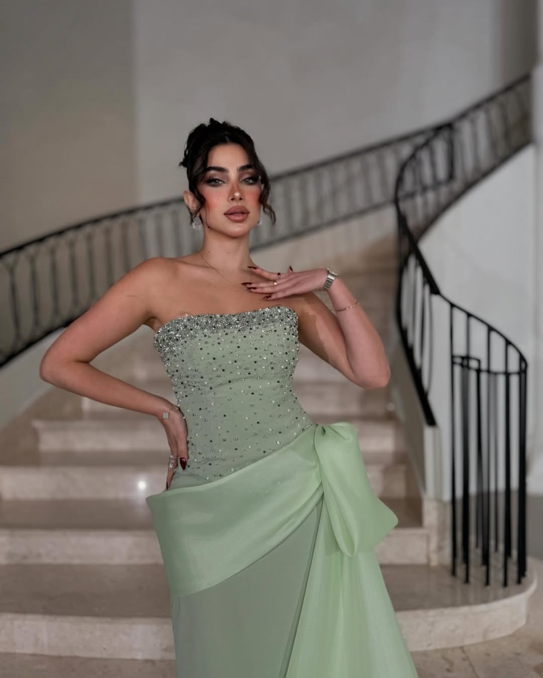  فستان سهره باربي جازار تطريز  