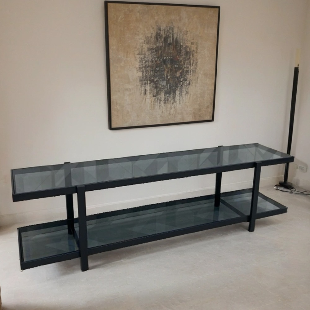  طاولة تلفزيون دورين  زجاج اسود مقاس 50*40*180 سم  