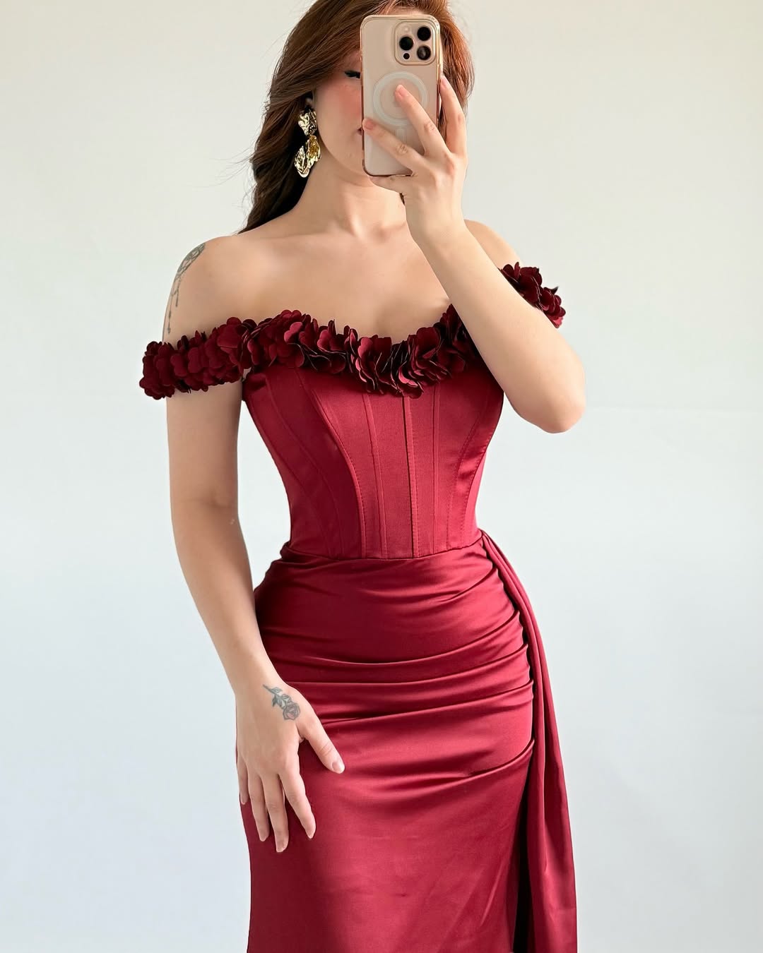 فستان احمر مورد 