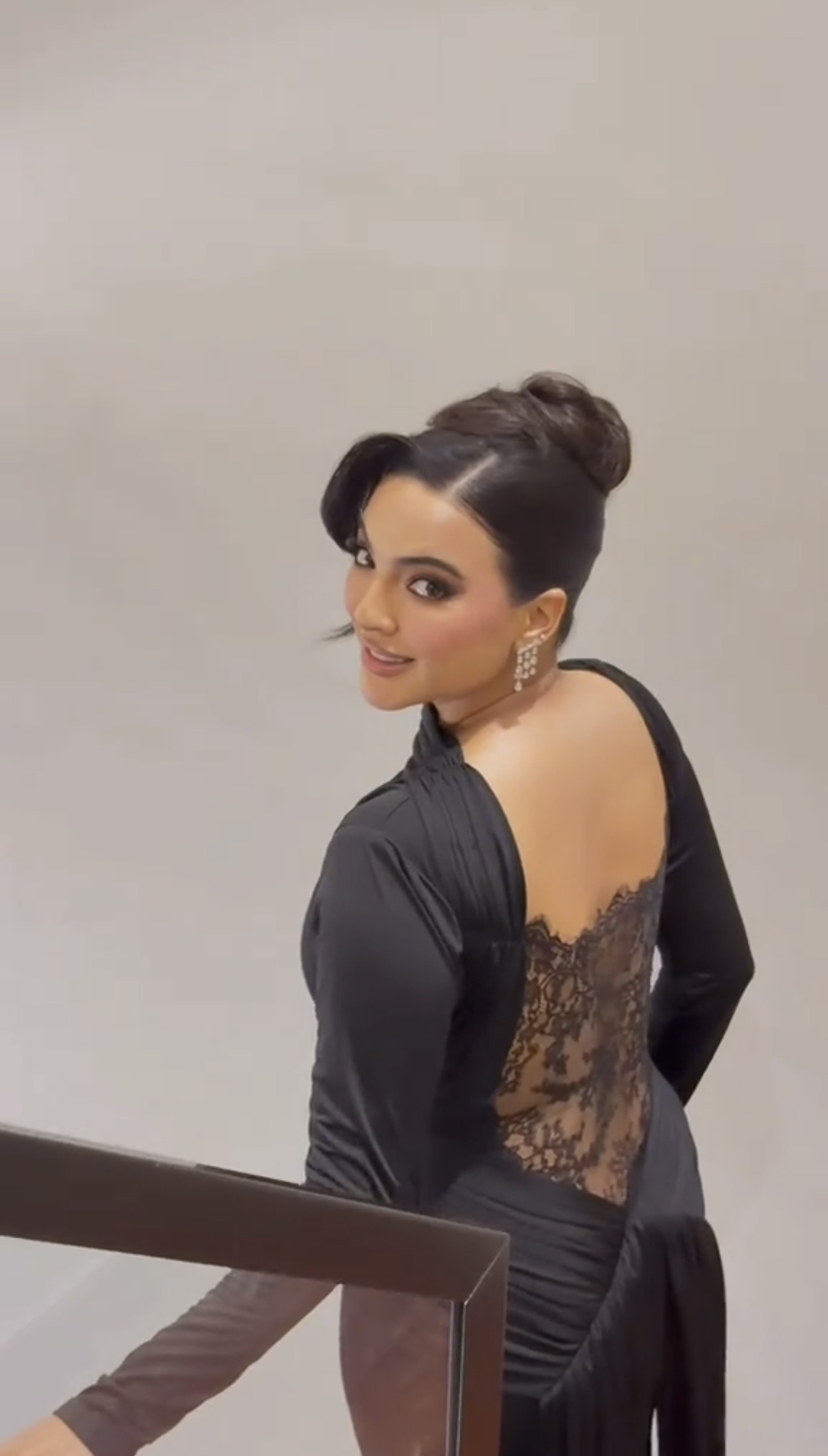 فستان اسود سهره راقي