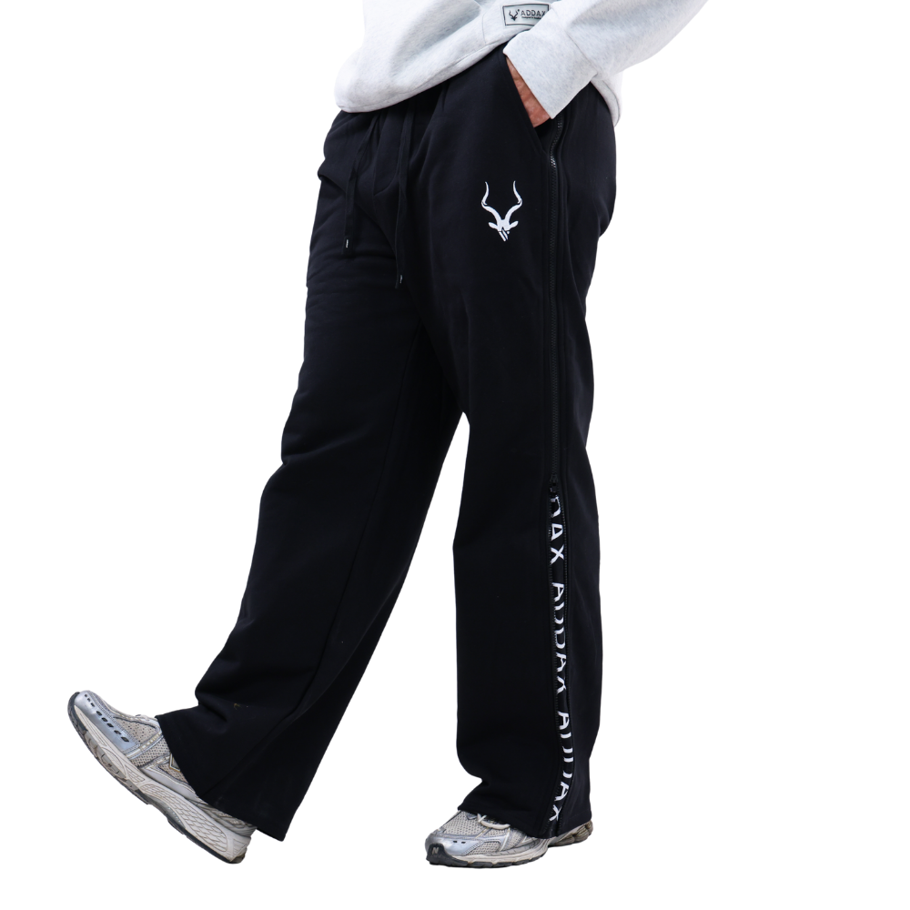 بنطال ADDAX  بنطال سحاب جانبي  بنطال أسود واسع  zip line pants  streetwear pants  بنطلون للجنسين  بنطال هوية  ADDAX pants  بنطال رياضي فاخر  black zipper pants