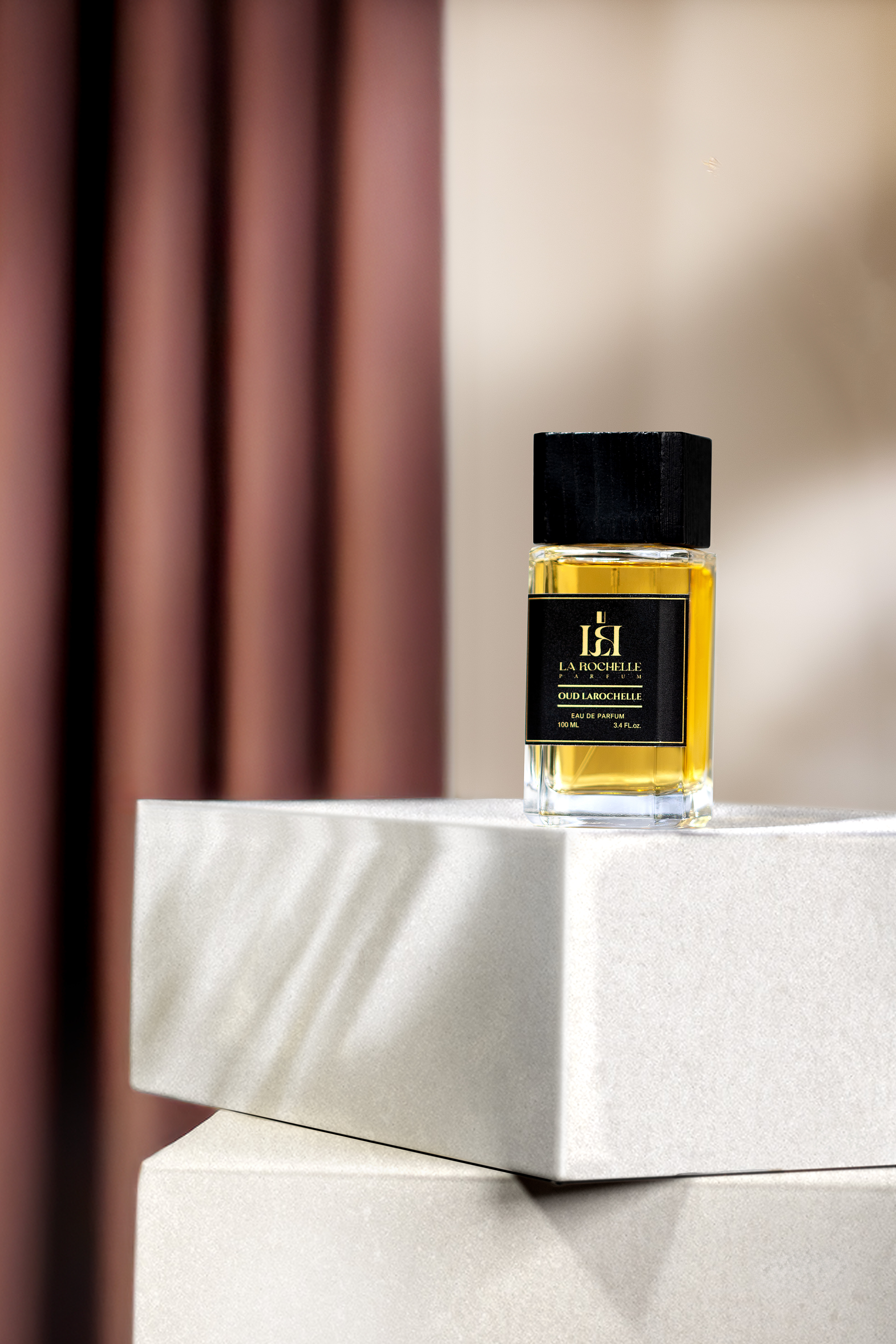 عطر OUD LAROCHELLE