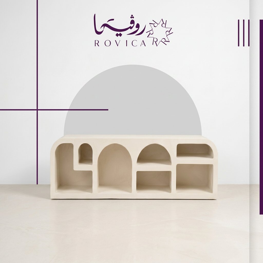 طاولة بلازما كريمية بخلفية بيضاء واضحة