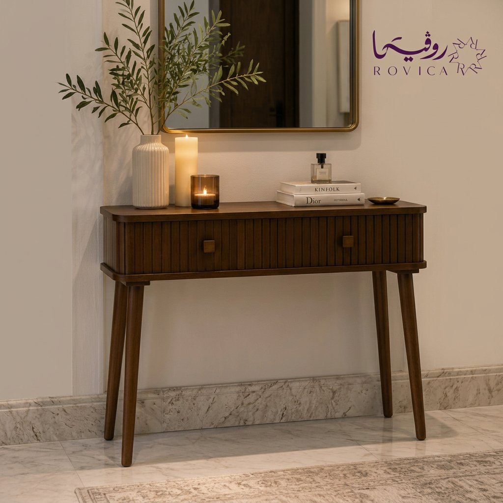 طاولة كونسول من Rovica داخل مدخل منزل بتصميم عصري.