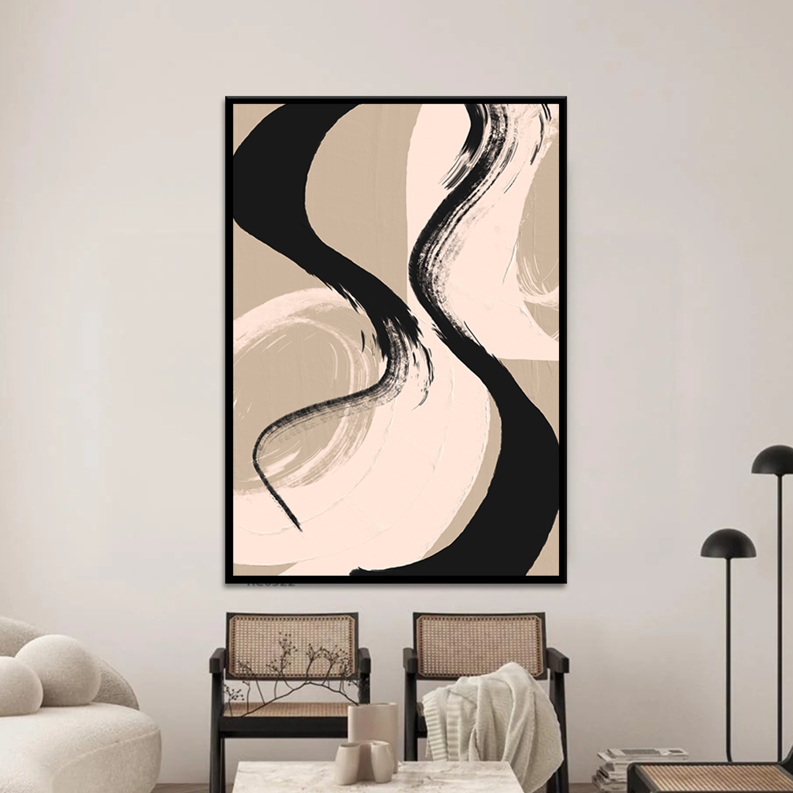 لوحة جدارية فن تجريدي انحناءة سوداء بدرجات الوردي والأسود والكريمي معل