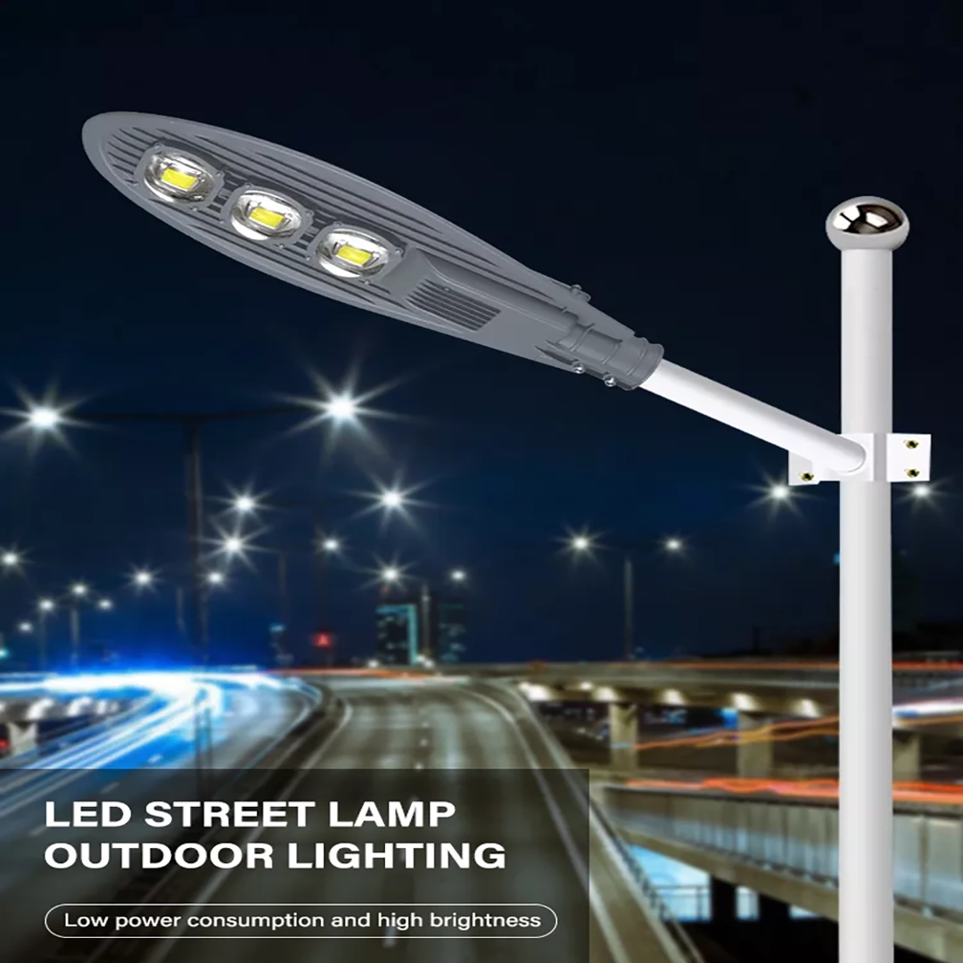 كشاف إنارة شارع ليد بحساس ضوء – متوفر بـ 3 قدرات 150W / 200W / 250W 