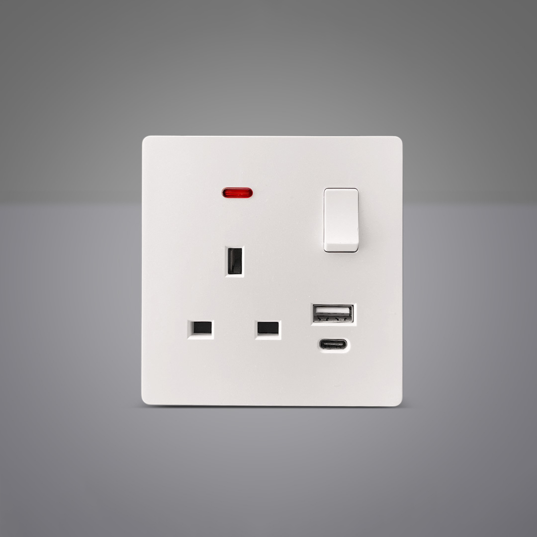  فيش ثلاثي 13 امبير +USB+Type C لؤلؤي 