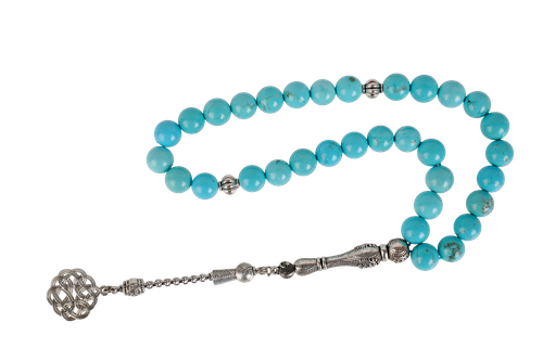 The prayer beads are made of natural howlite