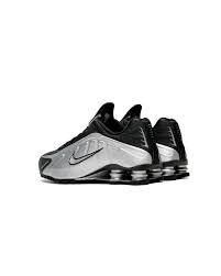  Nike سنيكر 'شوكس R4