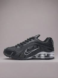  Nike سنيكر 'شوكس R4