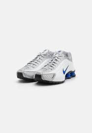  Nike سنيكر 'شوكس R4