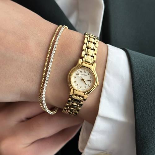 ساعة عتيقة ماركة Seiko من 1990م