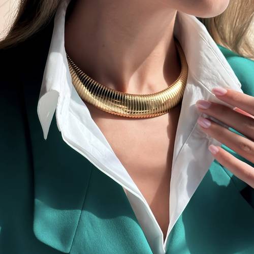 عقد عتيق فاخر ماركة Christian Dior من ١٩٨٠م