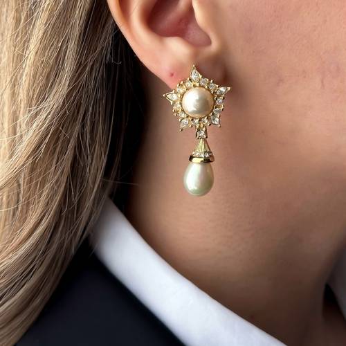 أقراط عتيقة فاخرة ماركة Christian Dior من ١٩٨٠م