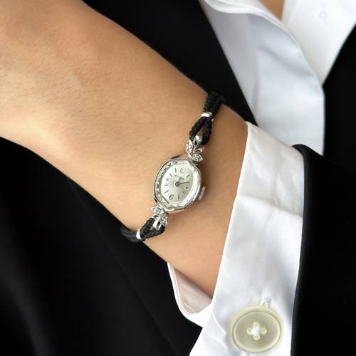 ساعة عتيقة ماركة Wittnauer Longines من ١٩٧٠م