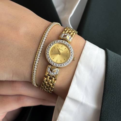 ساعة عتيقة ماركة Bulova من ١٩٩٦م