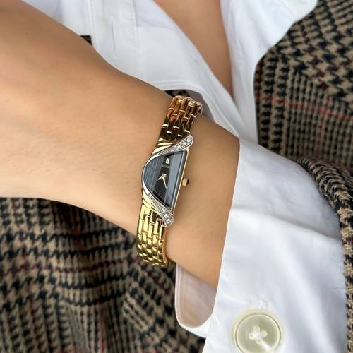 ساعة فنتج أنيقة ماركة Seiko من ١٩٩٠م