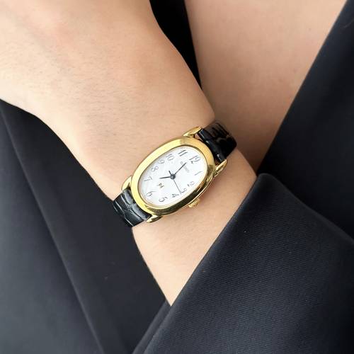 ساعة عتيقة ماركة Seiko من ١٩٩٠م