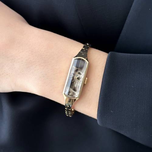 ساعة فنتج أنيقة ماركة Seiko من ١٩٧٠م
