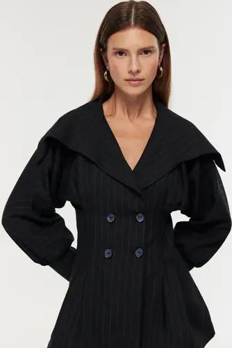 جاكيت  Frame Jacket 14
