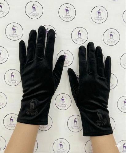 قفازات الملكية للعناية بالمقتنيات الثمينة Royal Handling Gloves for Luxury Items