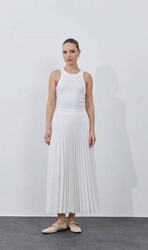 PLEATED SKIRT (BS-3011)  تنورة مطوية 
