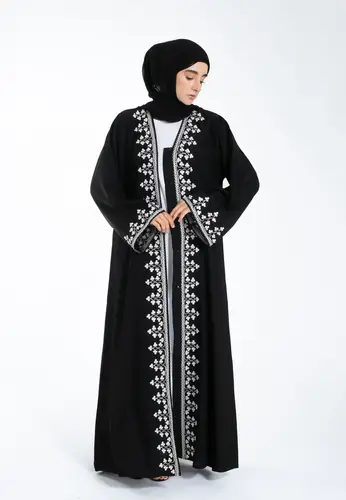 Clover Embroidered Black Open Abaya 65225-641 عباية سوداء مفتوحة مطرزة بنقشة البرسيم