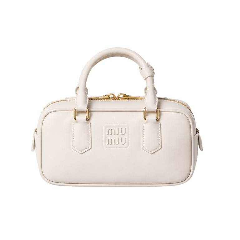 حقيبة Miu Miu جلدية بيضاء – تصميم فاخر أنيق