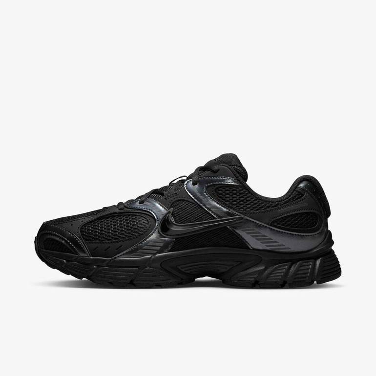 Nike V5 RNR “Black” Sneakers