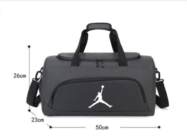 حقيبة رياضية Nike Jordan للسفر والتمارين مع حزام كتف – أسود