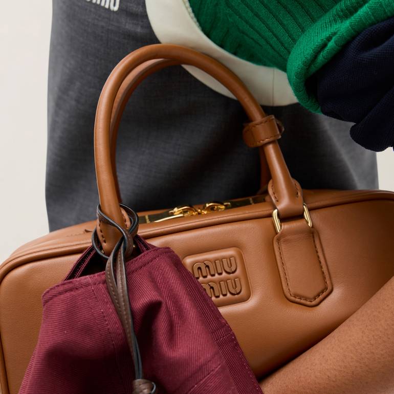 Miu Miu Brown Leather Handbag – Elegant Luxury Design