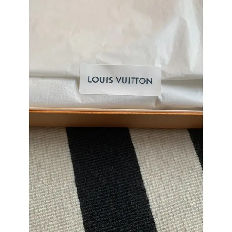 شال Louis Vuitton
