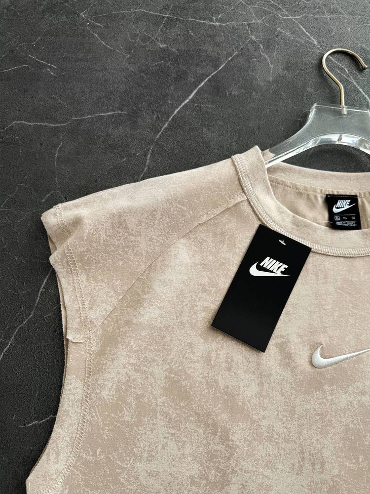 Nike Street Fit Tee