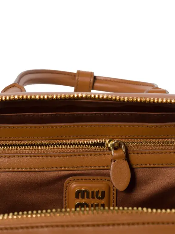 Miu Miu Brown Leather Handbag – Elegant Luxury Design