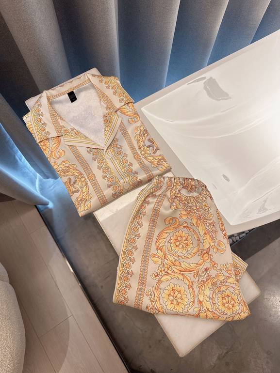 Luxury Summer Pajama Set – Baroque Print Inspired by Versace