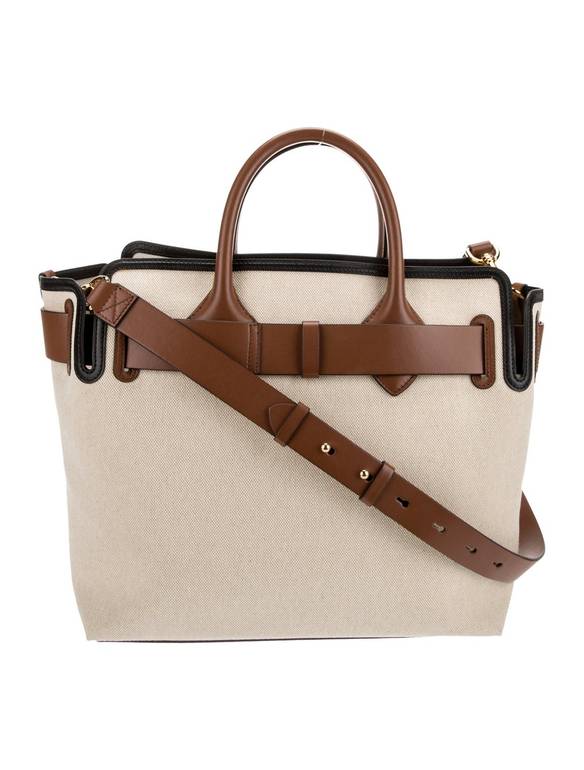 شنطة يد BURBERRY قماش بشعار الماركة مع حزام كتف – بيج