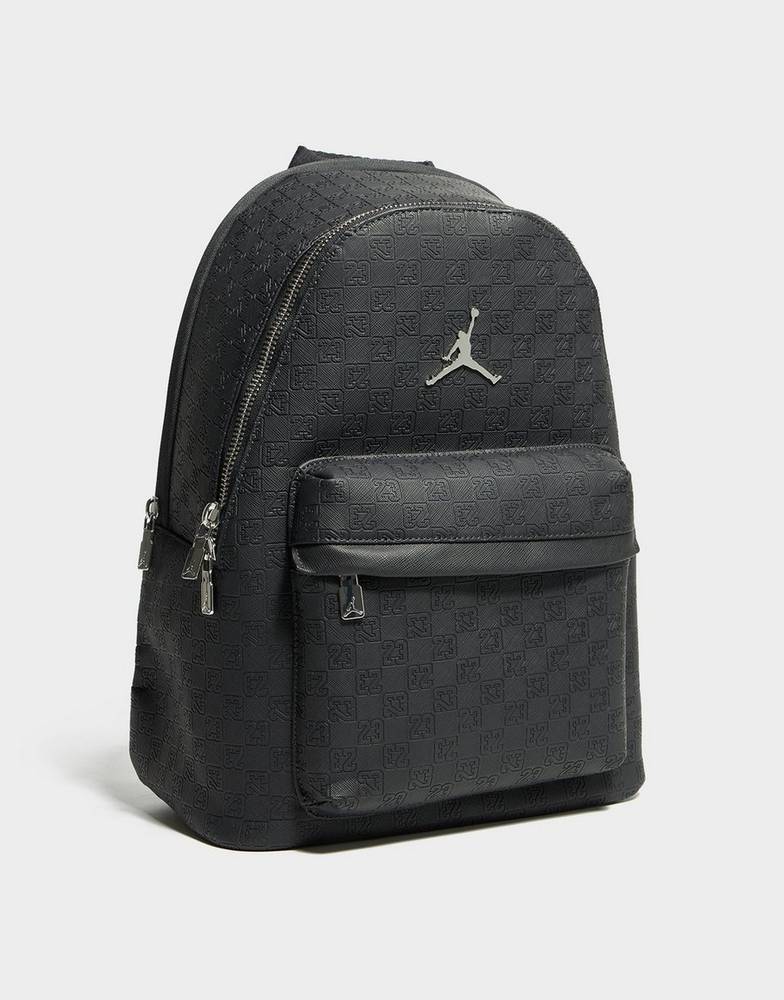 حقيبة ظهر Nike Jordan بشعار Jumpman وجيب أمامي – أسود