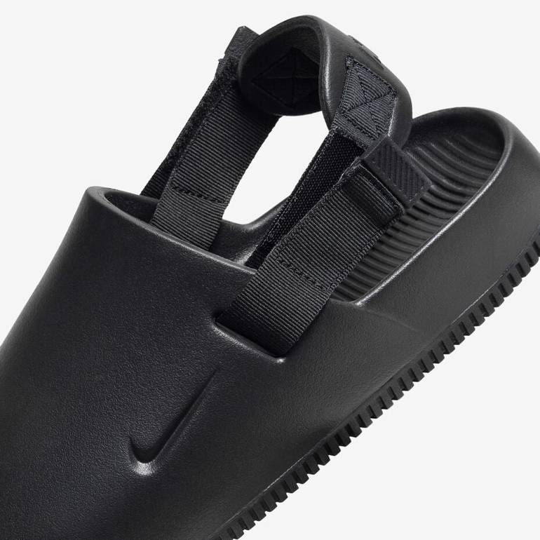 Nike Calm “Black”