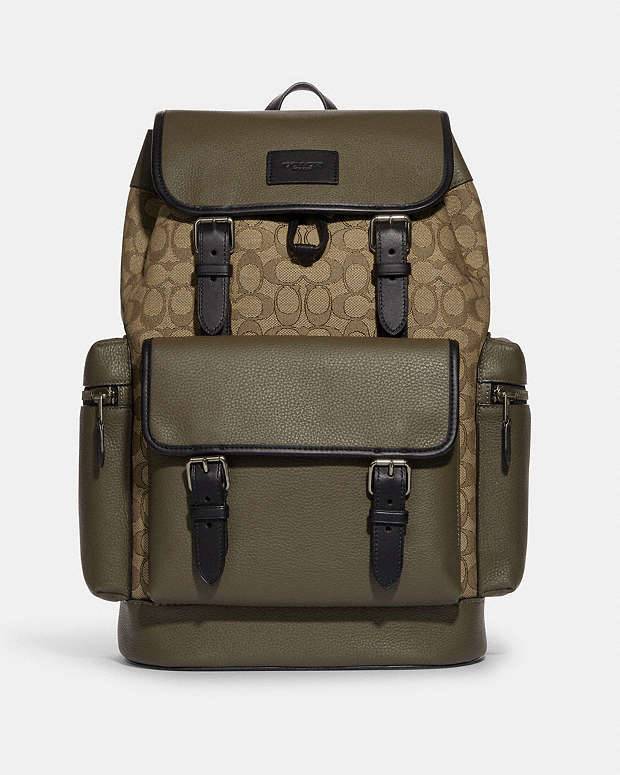 حقيبة ظهر COACH بنقشة Signature وجيوب متعددة – كاكي أخضر