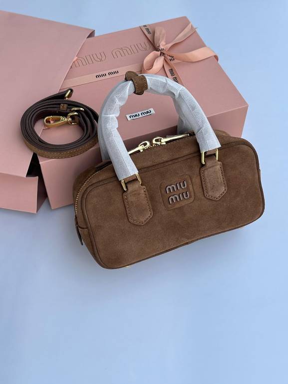 Miu Miu Brown Leather Handbag – Elegant Luxury Design